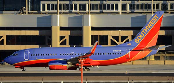 Southwest Boeing 737-7H4 N928WN, Phoenix Sky Harbor, December 24, 2014